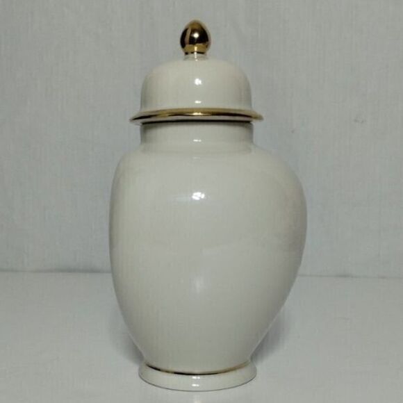 Elegant White Ceramic Ginger Jar w/‎ 24K Gold Trim & Swan Medallion Decorative - Picture 2 of 10